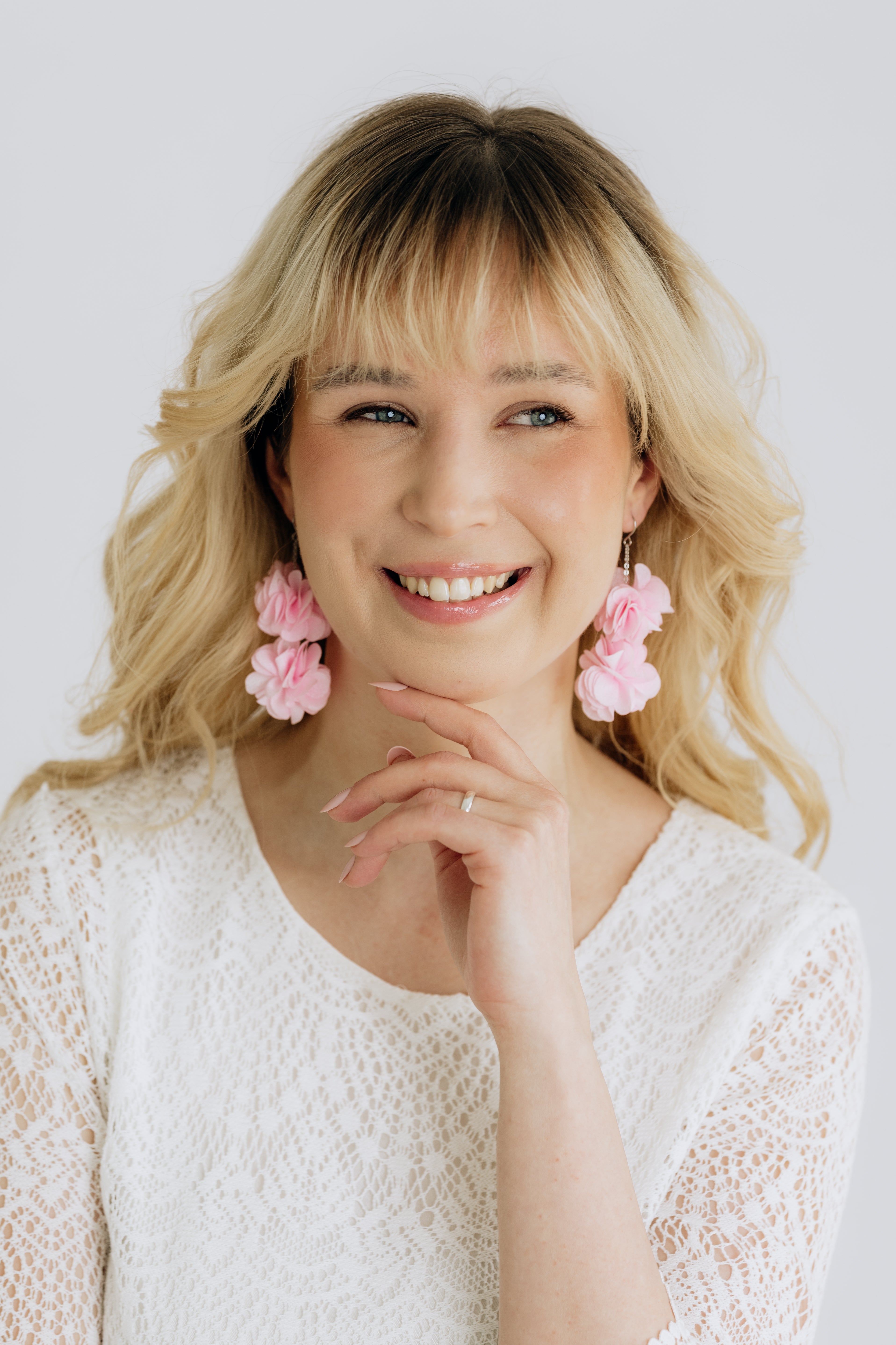 Earrings, FRENCH RIVIERA|Jasmine flower earrings (red)