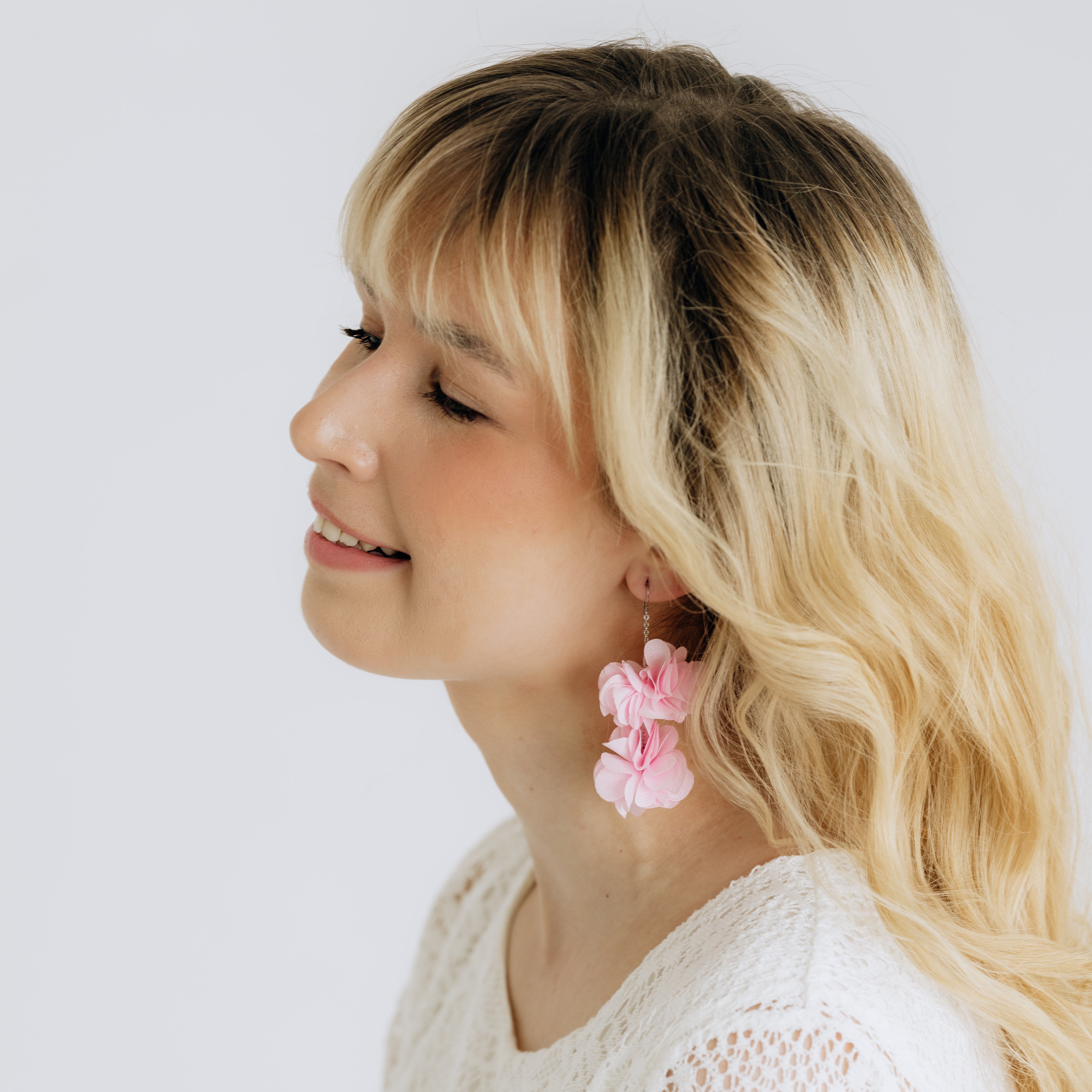 Earrings, FRENCH RIVIERA|Jasmine flower earrings (red)