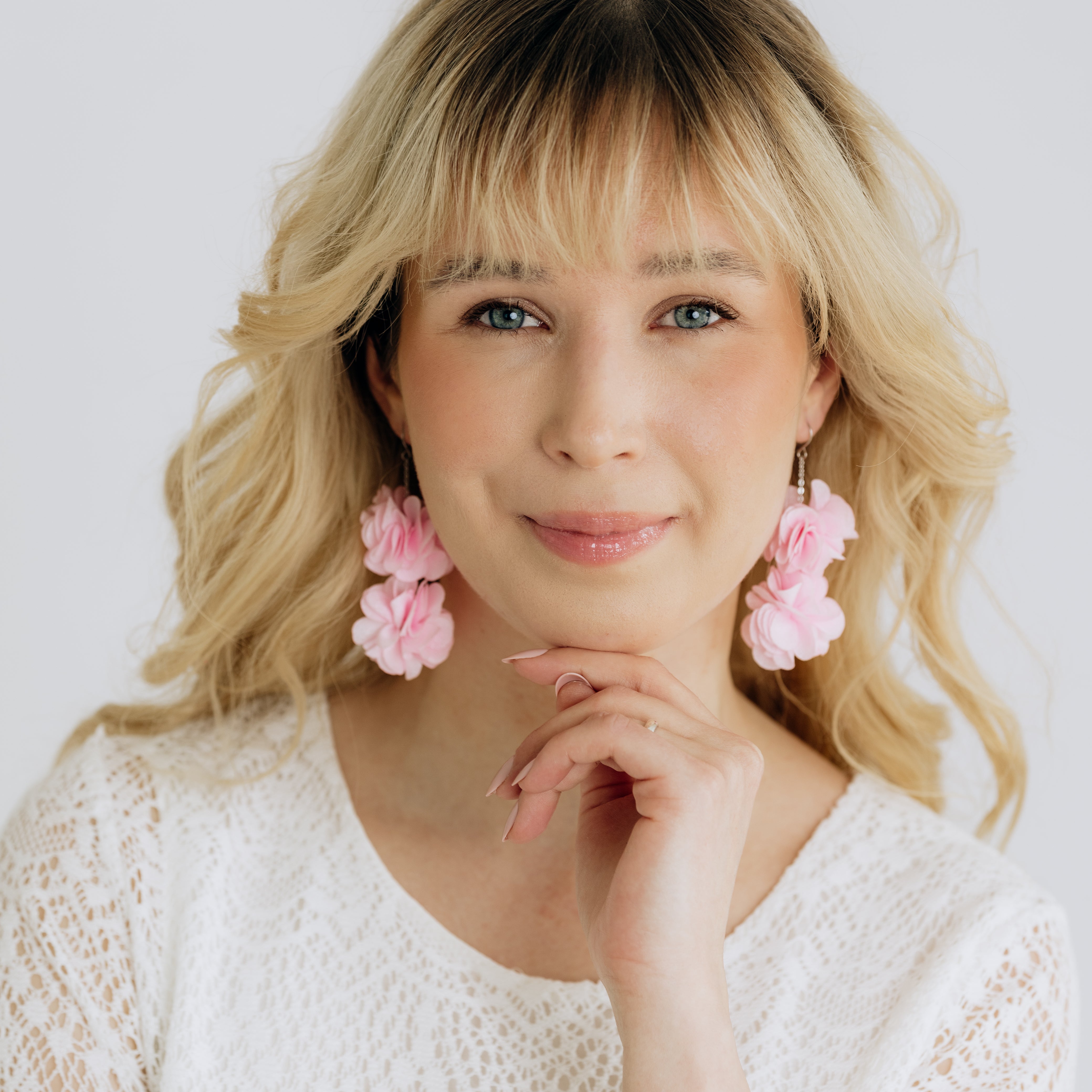 Earrings, FRENCH RIVIERA|Jasmine flower earrings (red)
