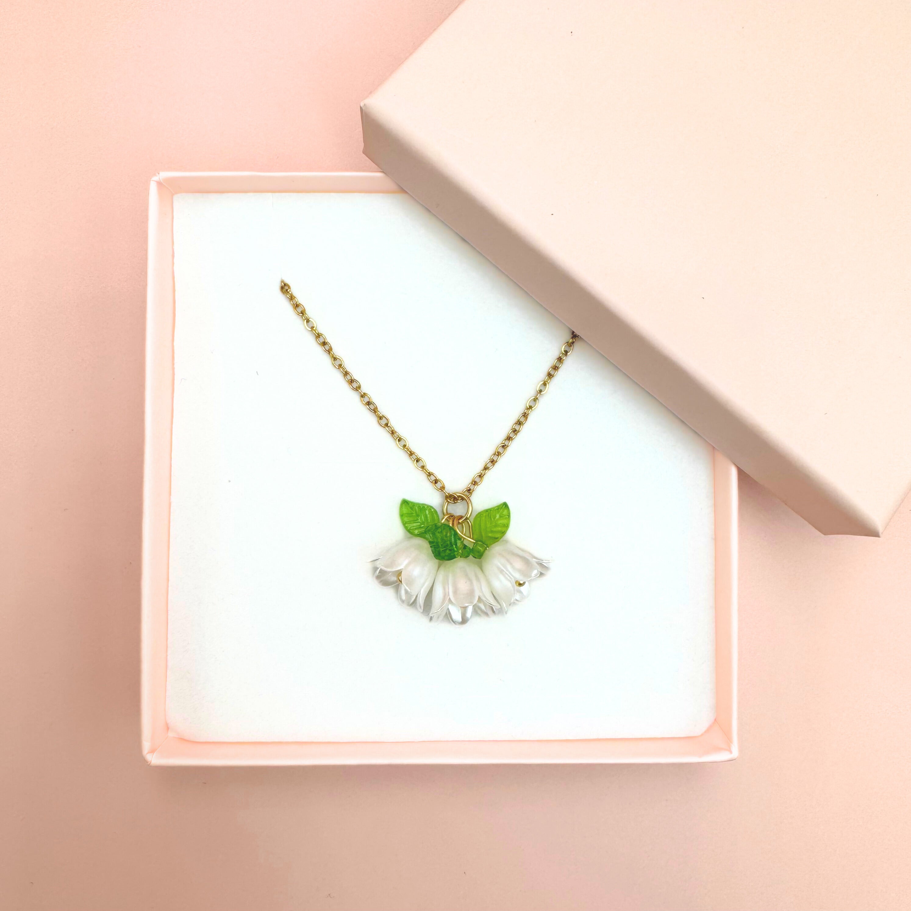 Earrings, FRENCH RIVIERA|Jasmine flower earrings (red)