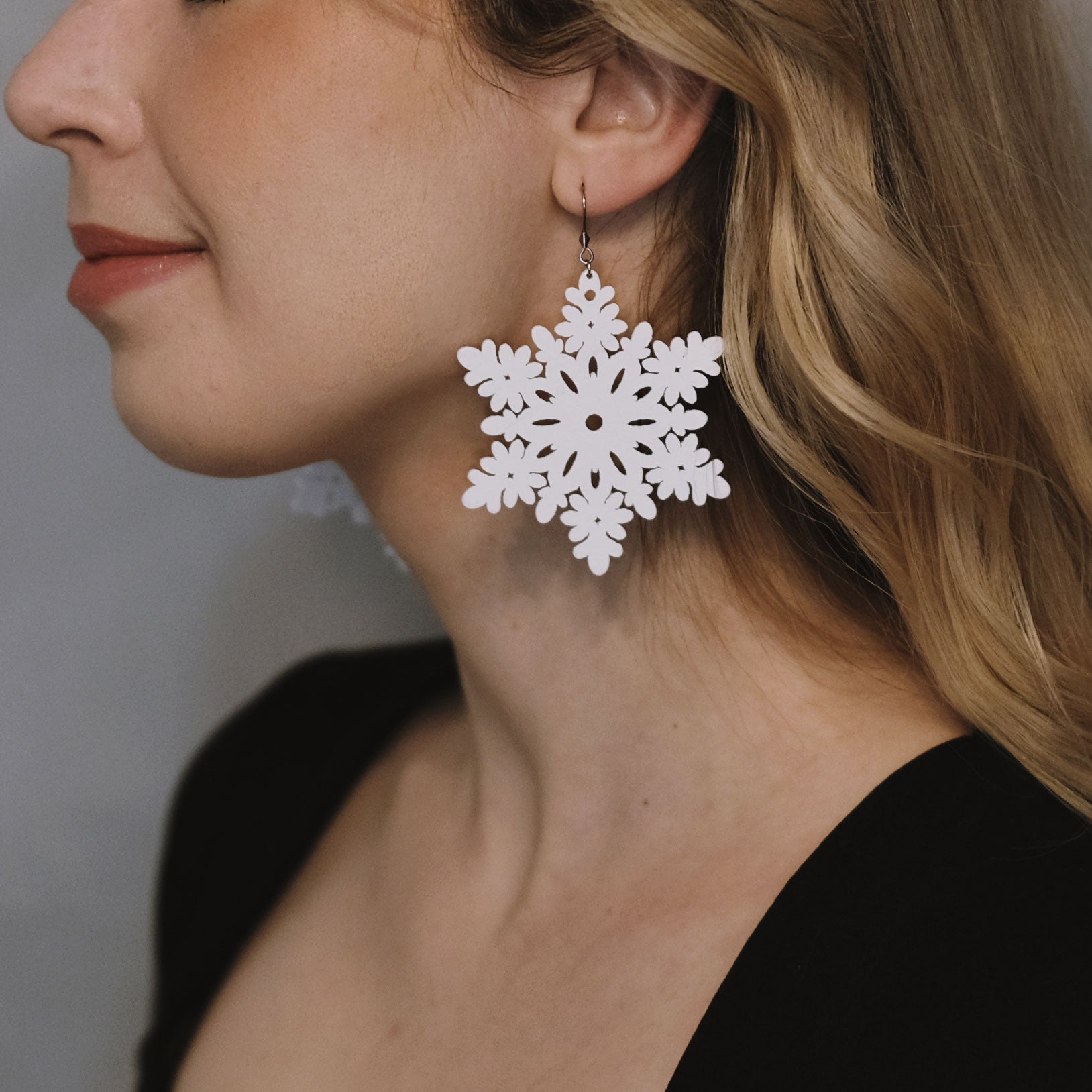 Wooden earrings, Heart (red lace-decorated wooden earrings)