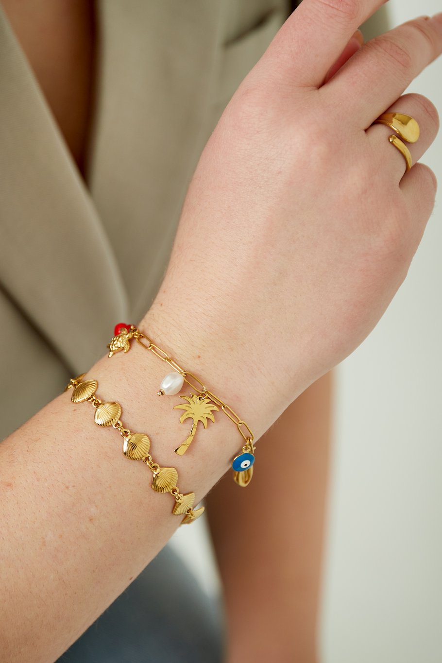 FRENCH RIVIERA | Mini Clover Charm Surgical Steel Bracelet (Silver)