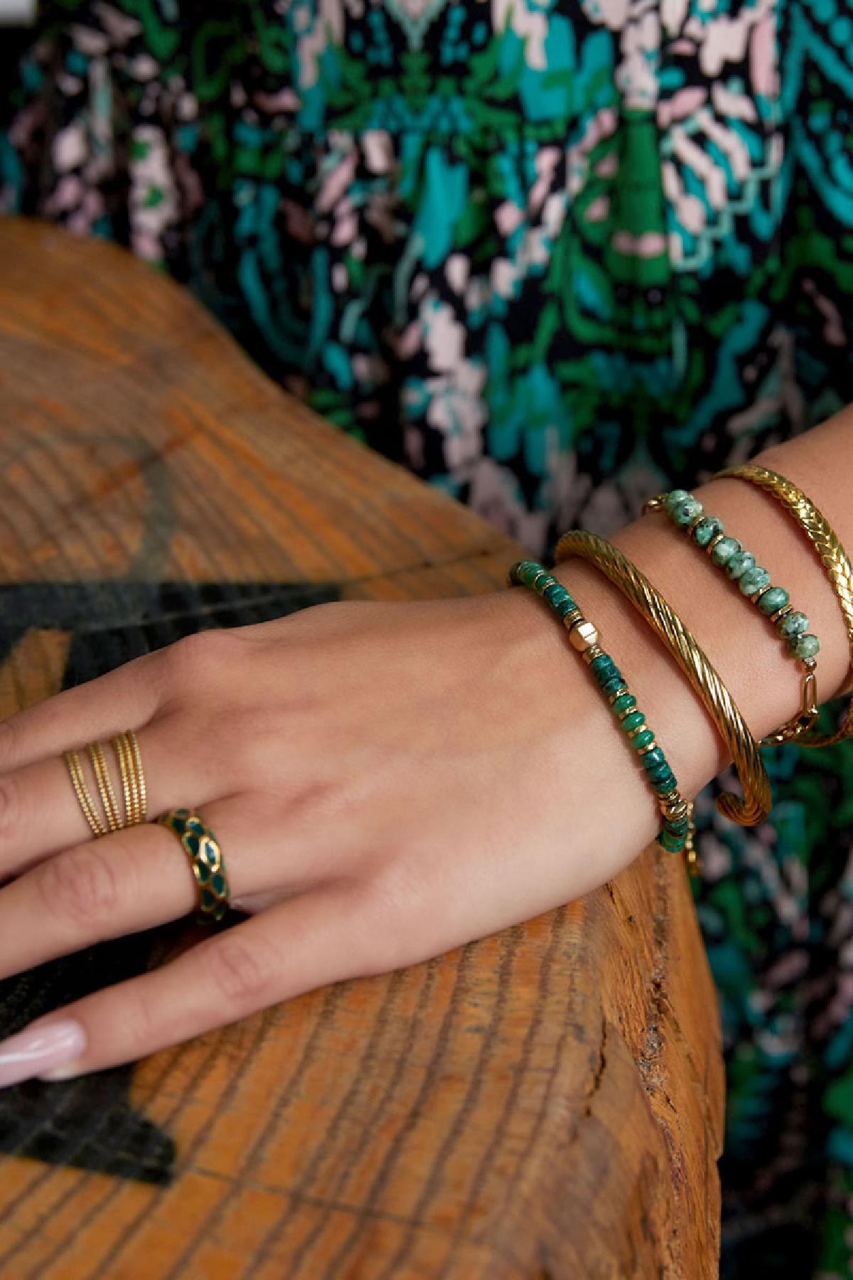 FRENCH RIVIERA | Elody -kirurginteräsrannekoru malakiittihelmin