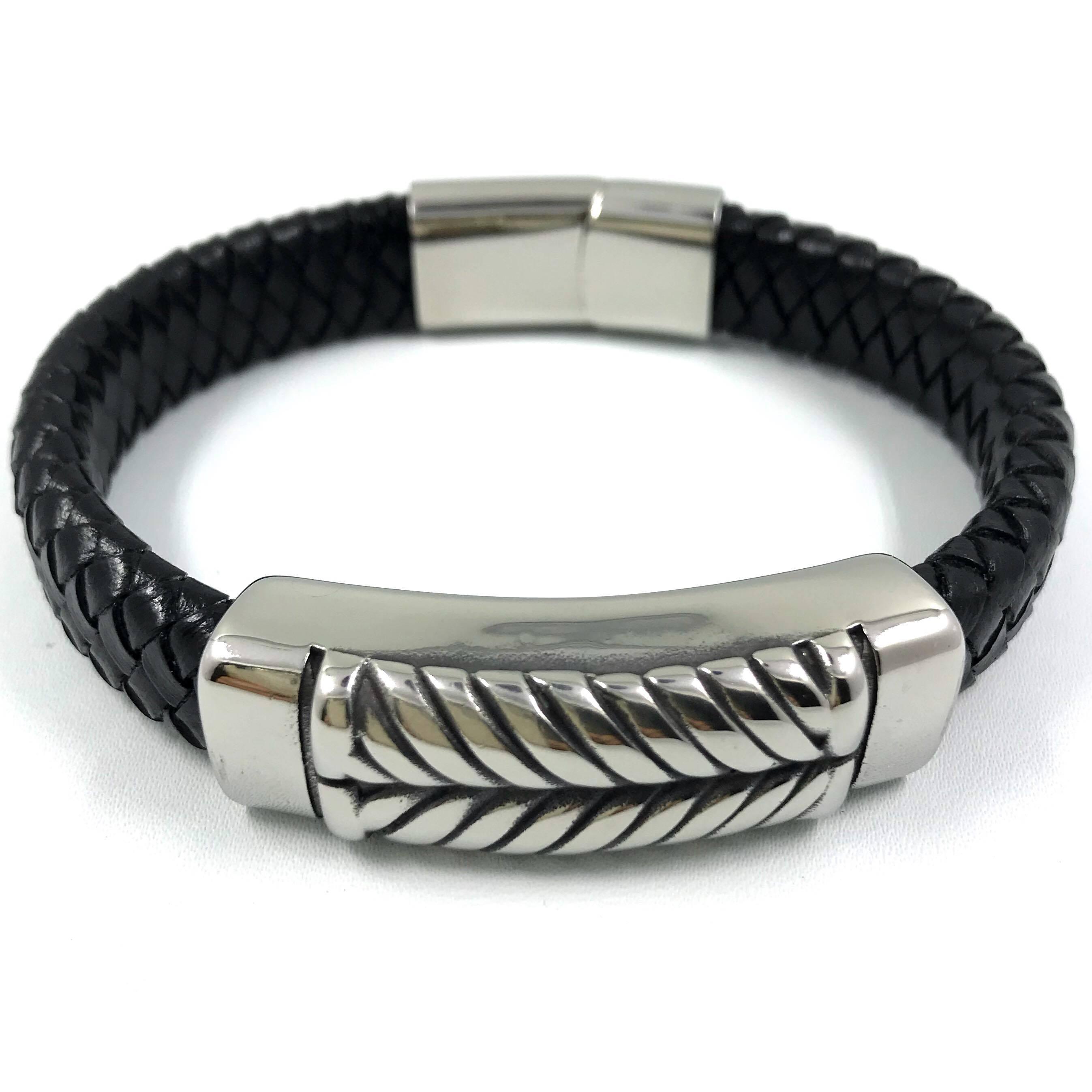 Kirurginteräsrannekoru, Black Chunky Leather Bracelet with Stainless Steel