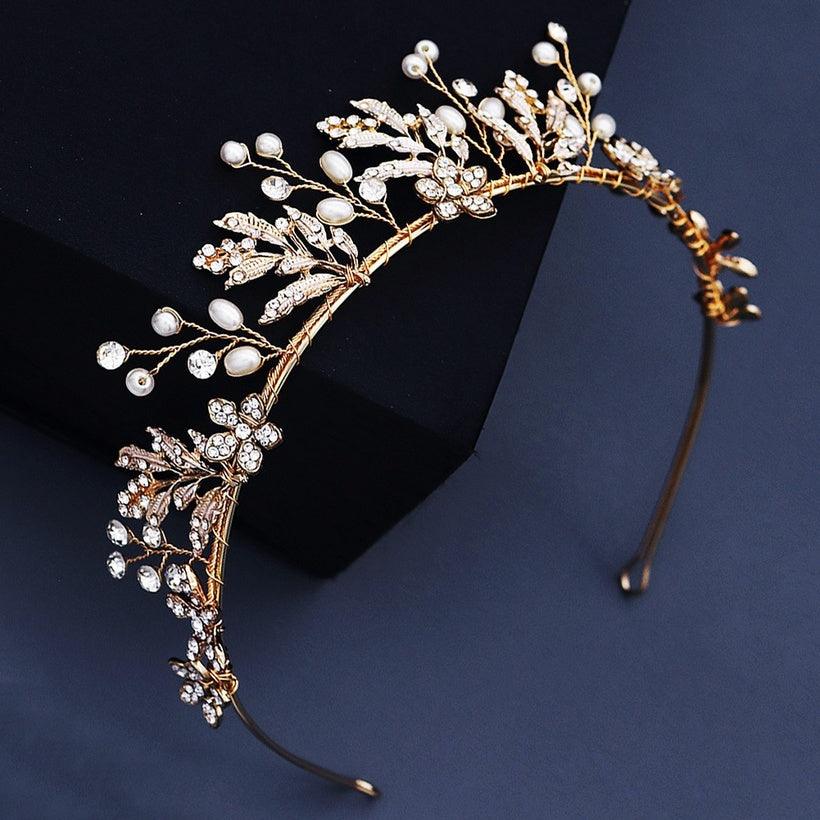 Hair ornament, tiara ROMANCE|Evelyn -gold-tone tiara with pearls