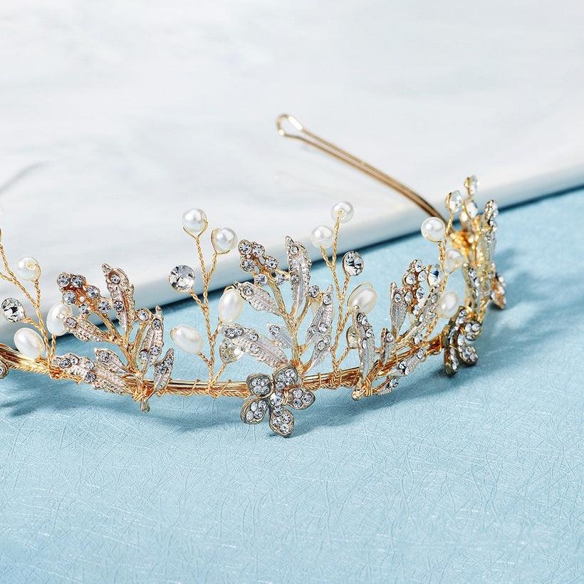 Hiuskoru, tiara ROMANCE|Evelyn -kullansävyinen tiara helmillä