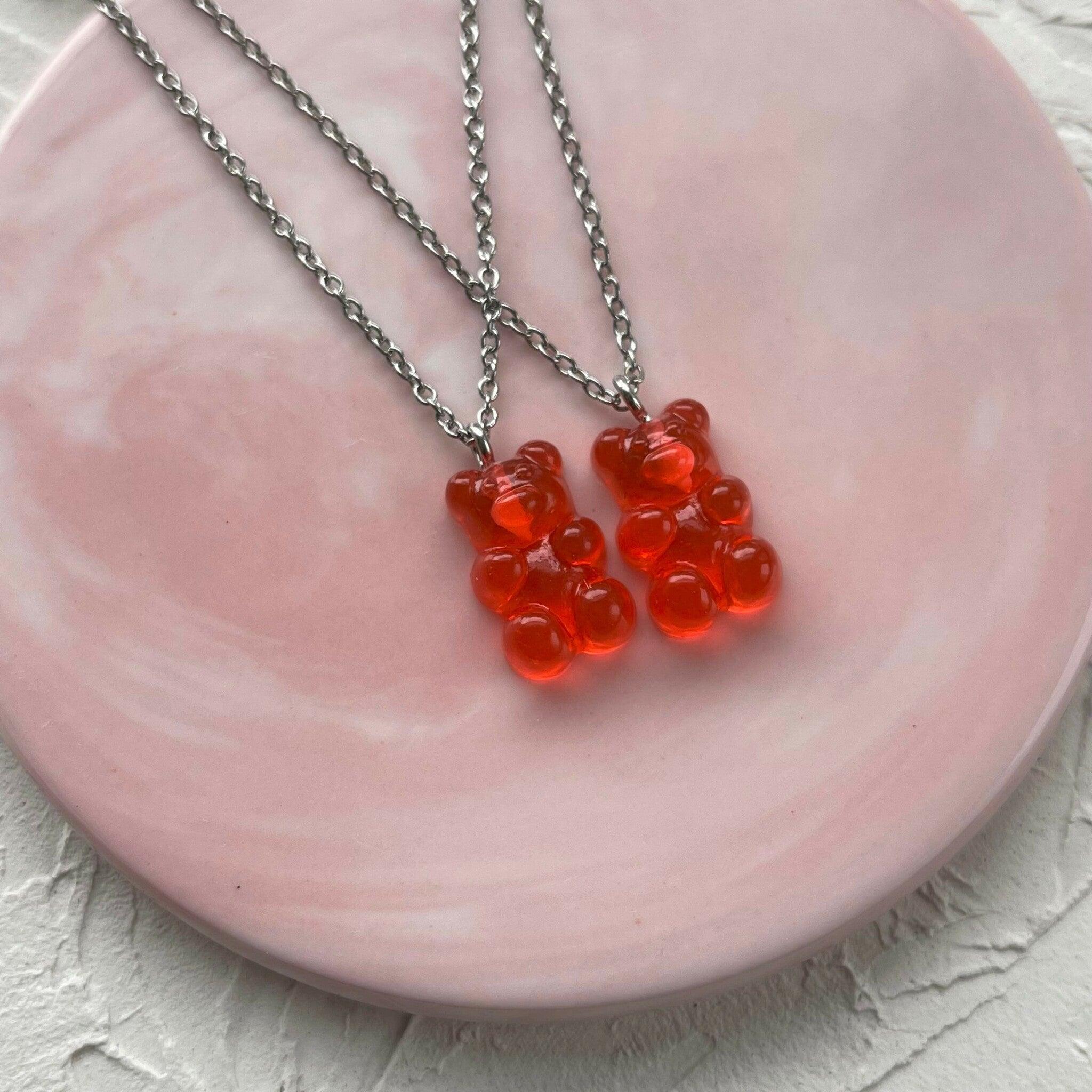 Best Friends-koru, Red Gummy Bear -punainen nallekarkki