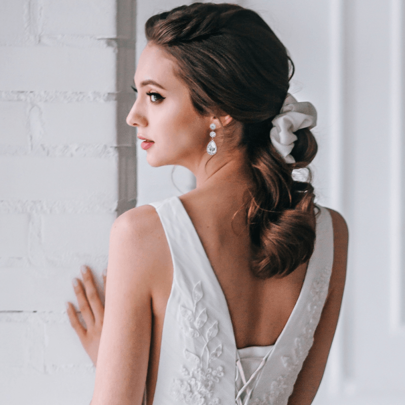 Korvakorut, ATHENA BRIDAL|Exquisite Earrings -hopeanväriset pisarat