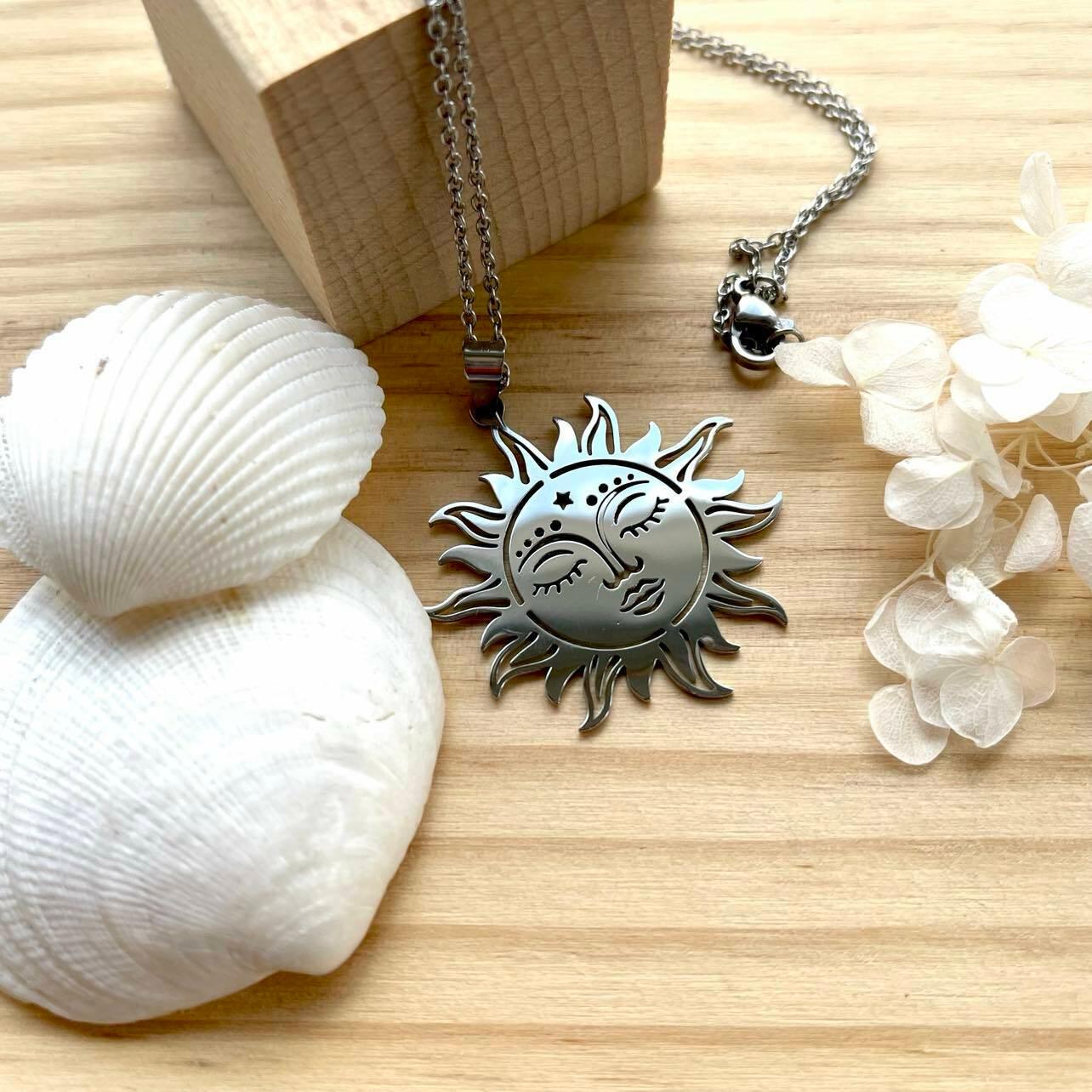 Kirurginteräskaulakoru, Boho Sun -boheemi aurinkokaulakoru (hopea)