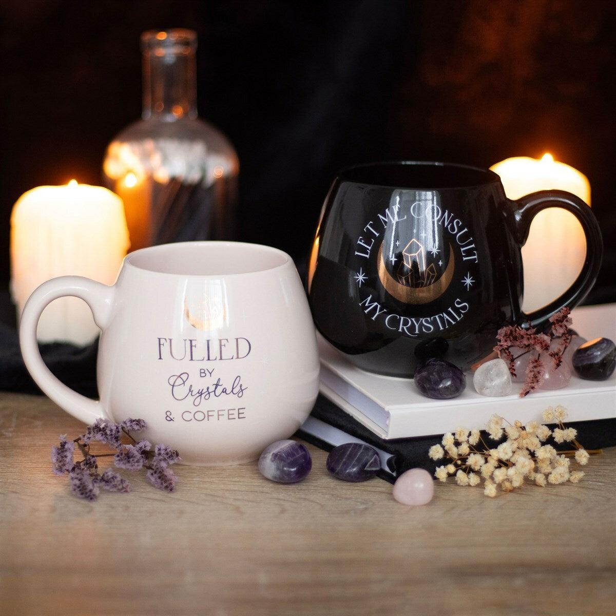Muki, Fueled By Crystals and Coffee Mug -vaaleanpunainen muki