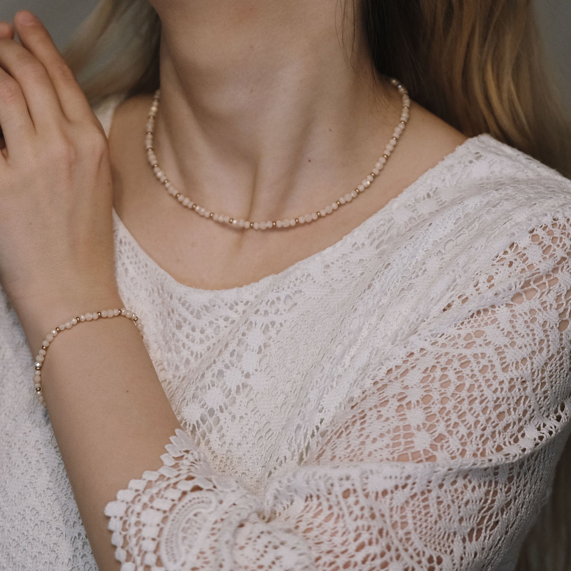 Earrings, FRENCH RIVIERA|Jasmine flower earrings (red)