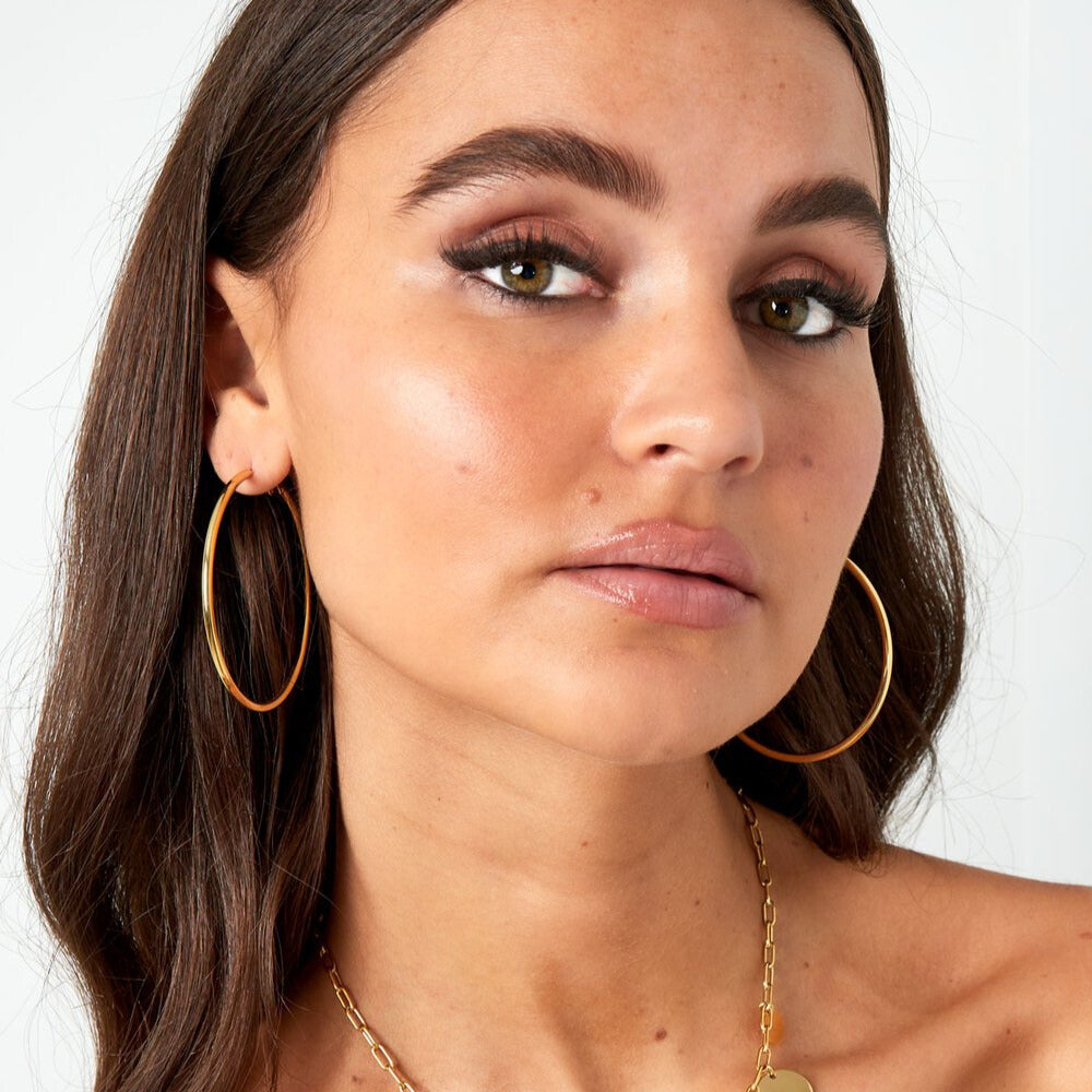 FRENCH RIVIERA | Élise – keskikokoiset kirurginteräsrenkaat (hopea)