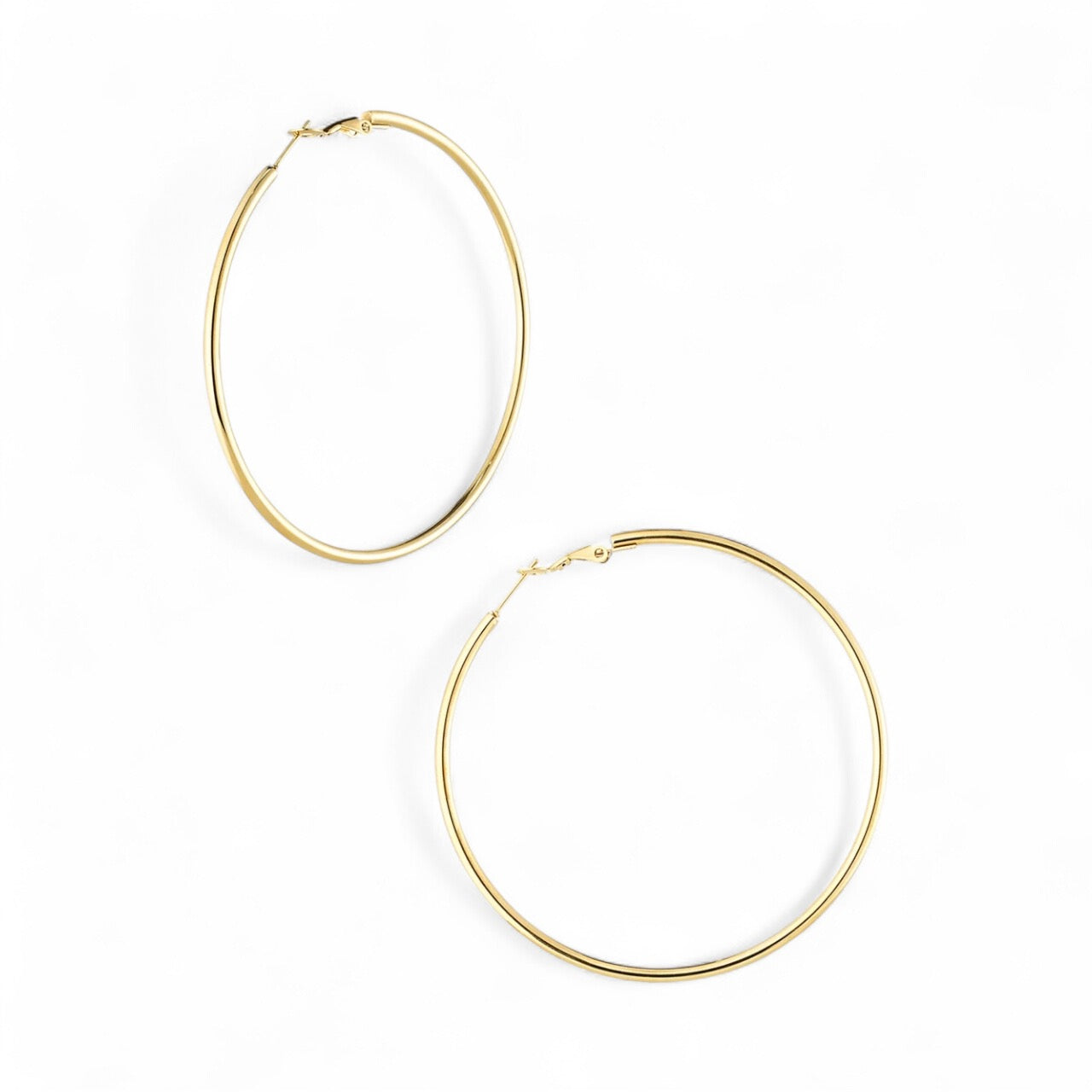 FRENCH RIVIERA | Élise – keskikokoiset kirurginteräsrenkaat (kulta)