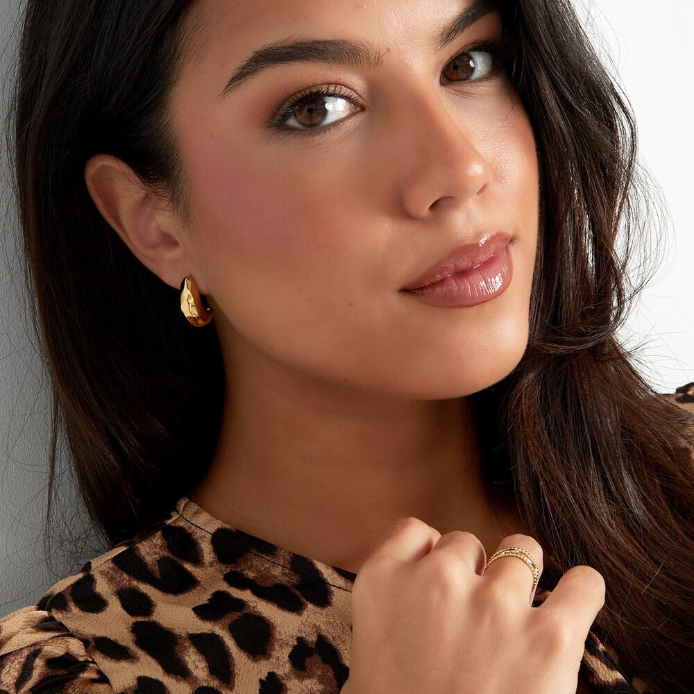 FRENCH RIVIERA | Luna Hoops – taotut kirurginteräsrenkaat (hopea)