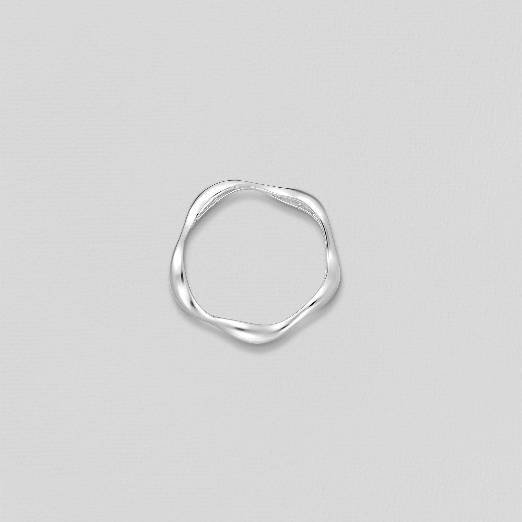 Premium Collection Mariselle – siro ja luonnollinen hopeasormus.