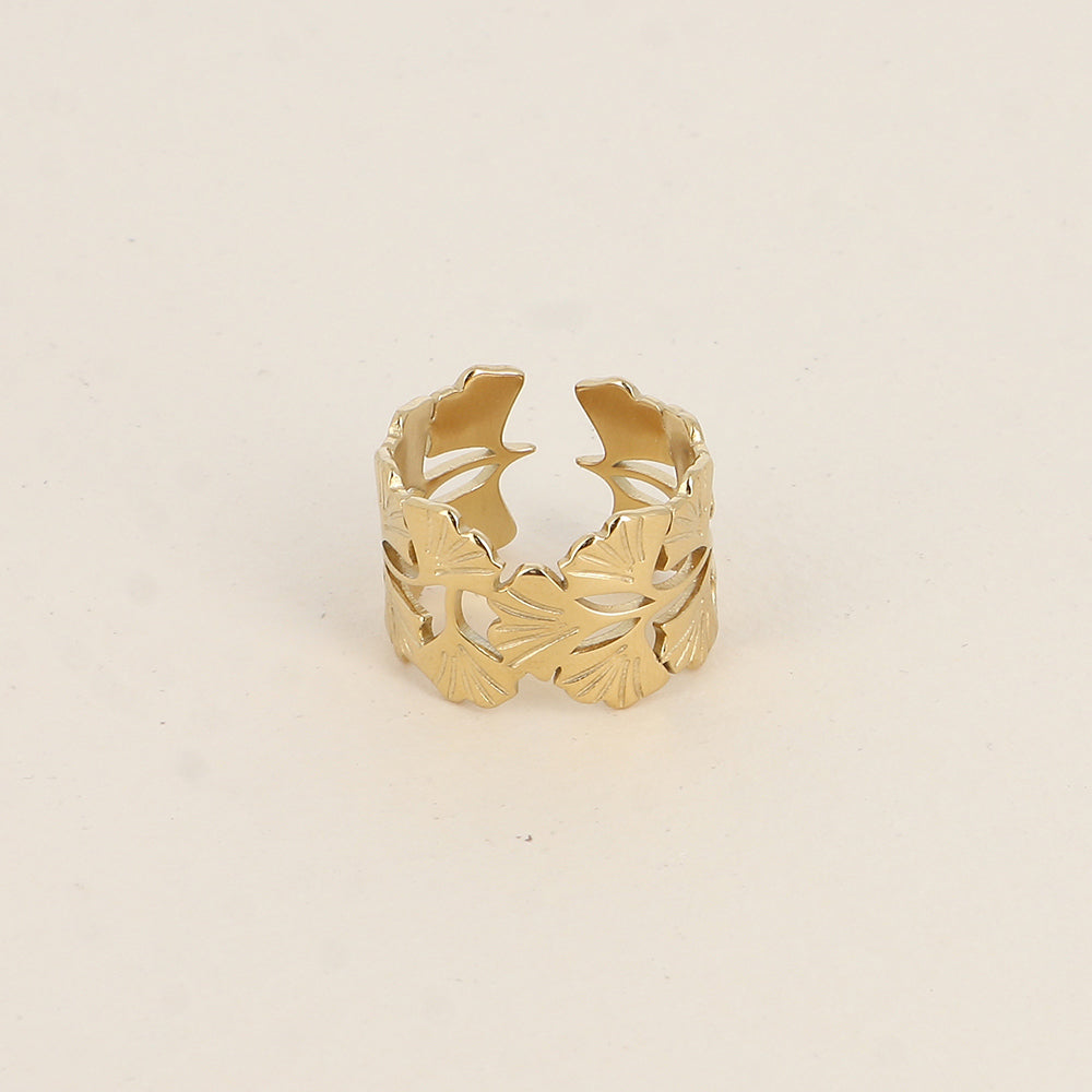 Bohm Paris leveä kultainen lehtisormus.