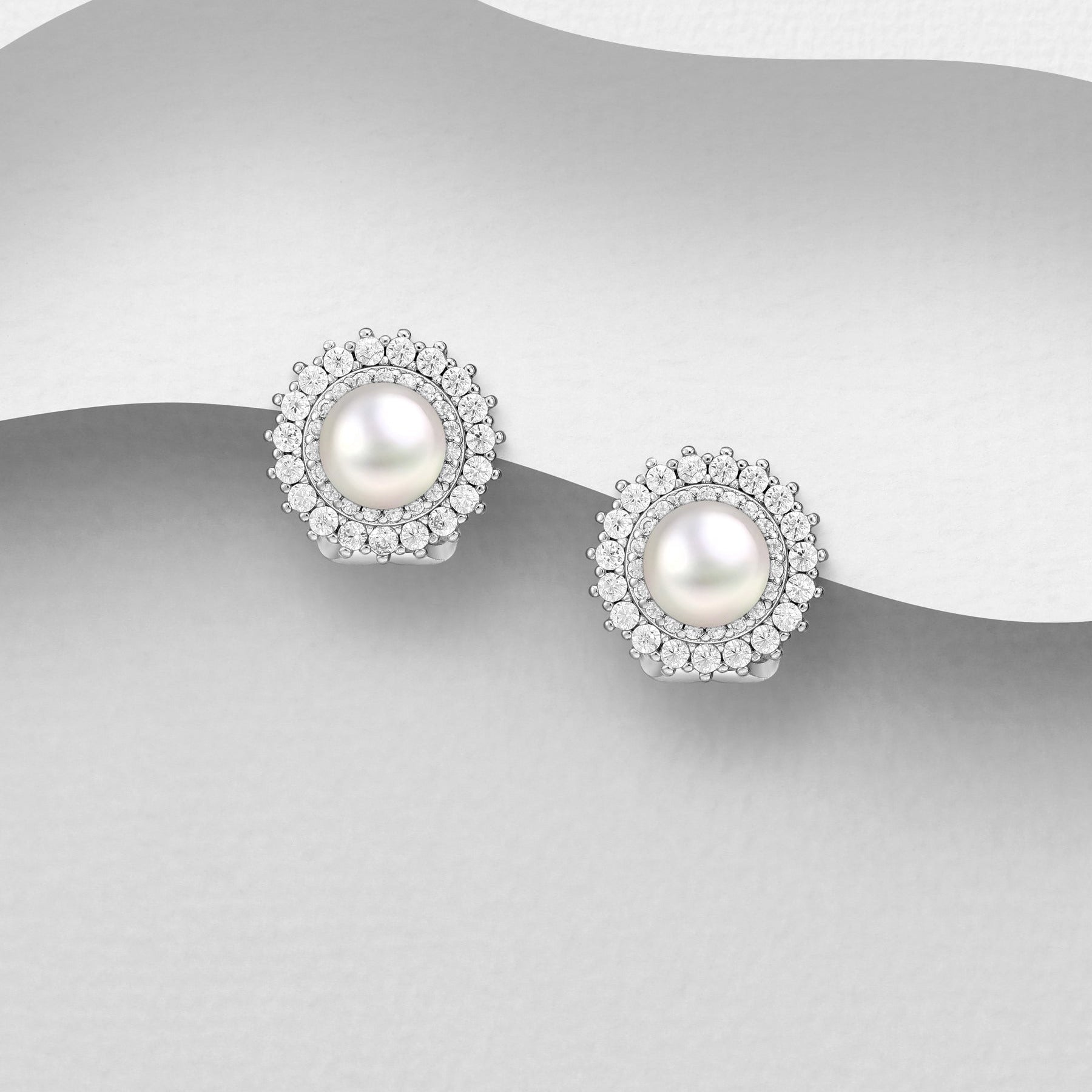 Margaret helmikorvanapit – hopeiset helmikorut kristallikehyksellä