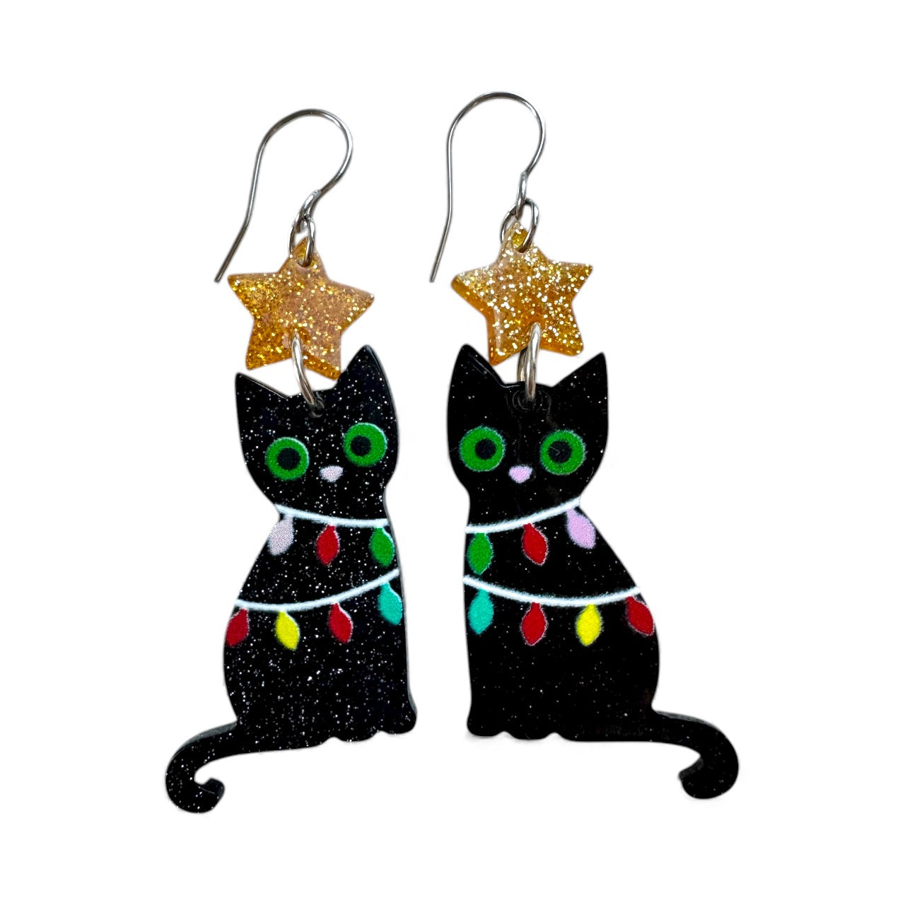 Musta kissa joulukorvakorut akryylia ja kirurginterästä.
