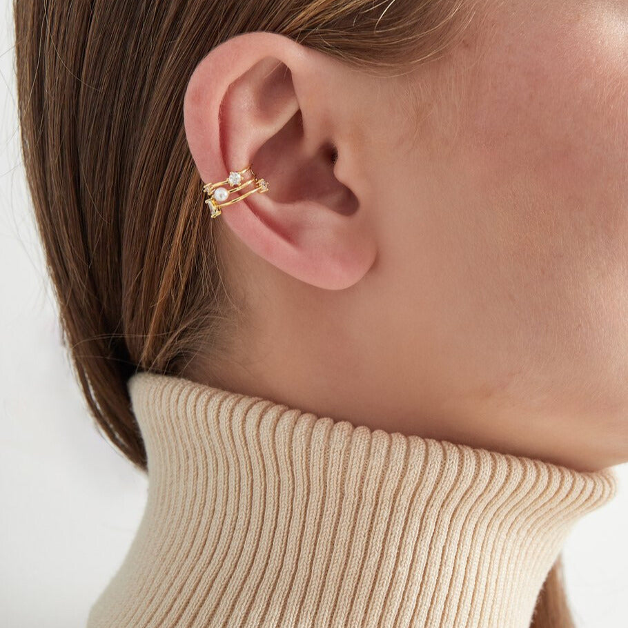 FRENCH RIVIERA | Moonlit Pearl -hopeanvärinen ear cuff