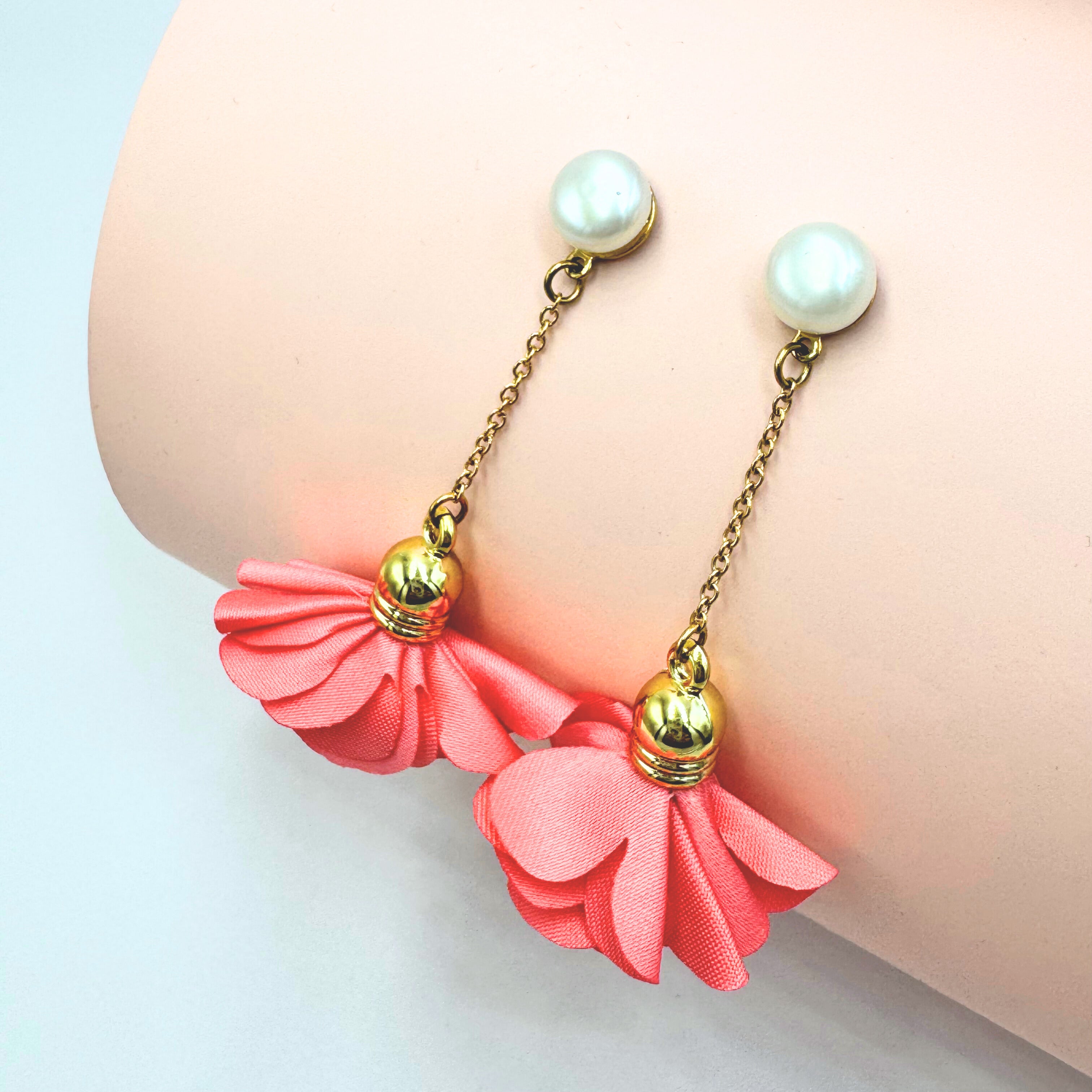 Earrings, FRENCH RIVIERA|Jasmine flower earrings (red)