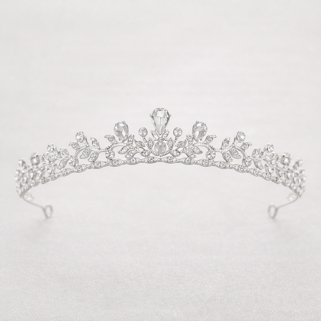 ROMANCE | Charlotta – hopeanvärinen tiara kirkkailla kivillä