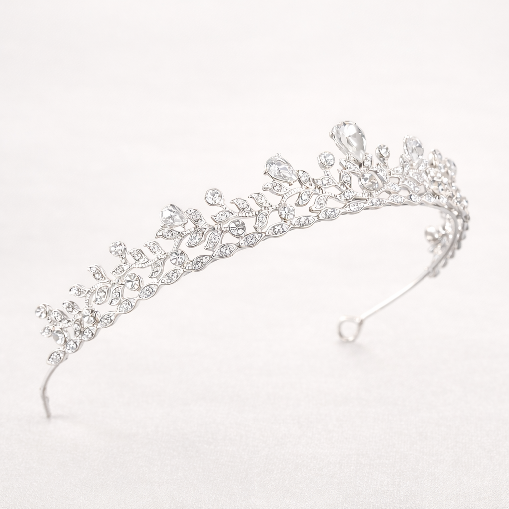 ROMANCE | Charlotta – hopeanvärinen tiara kirkkailla kivillä