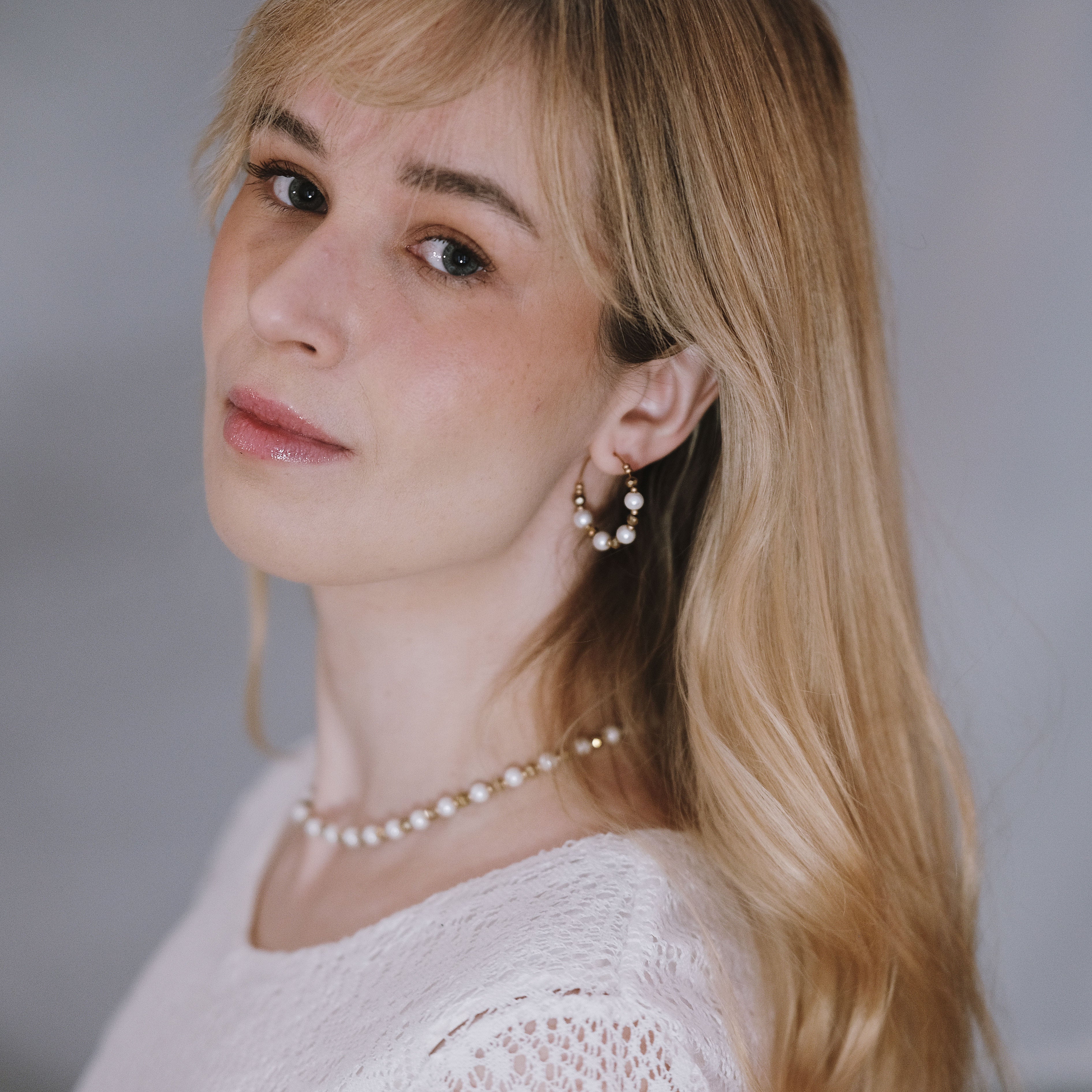 Earrings, FRENCH RIVIERA|Jasmine flower earrings (red)