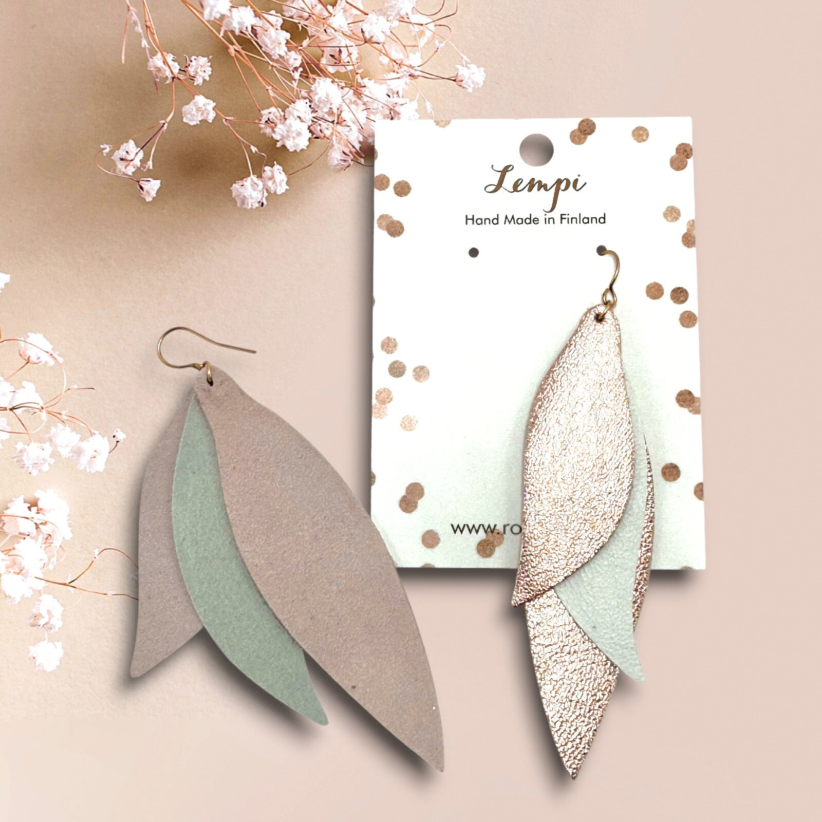 LEMPI earrings, Wings (matte silver - silver, leather)