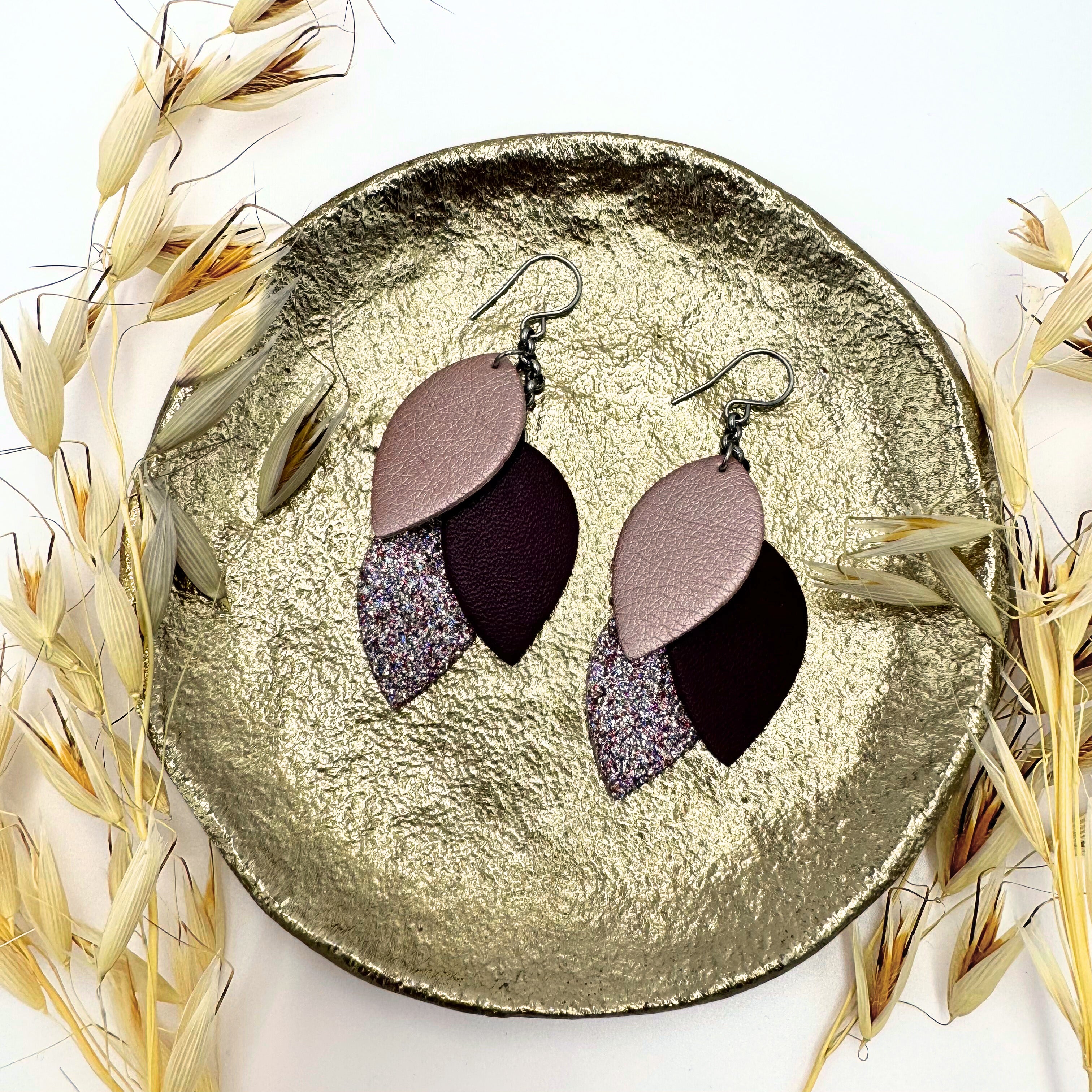 LEMPI earrings, Little Grain (cinnamon brown)