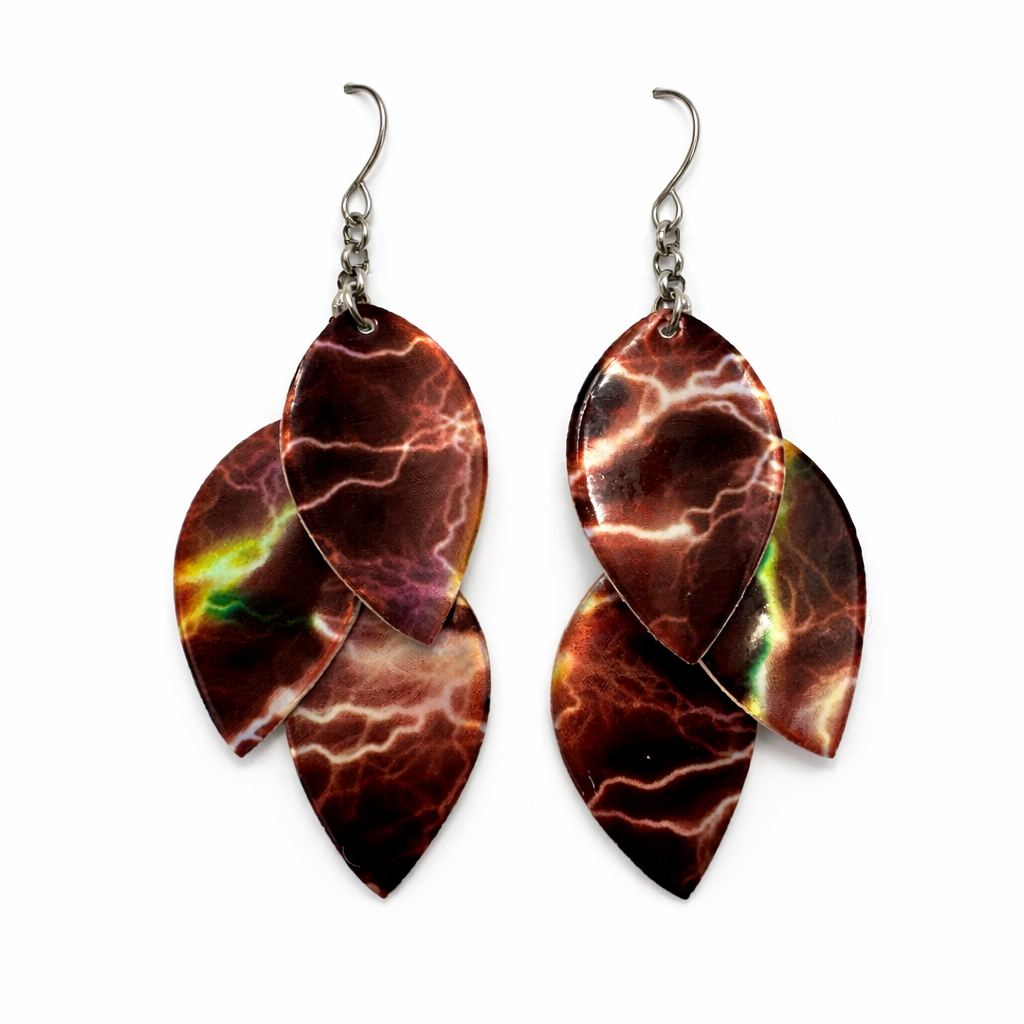 Pikku Vilja LEMPI® -korvakorut yöhehku, lämmin ruskea ja kuparinen sävy.