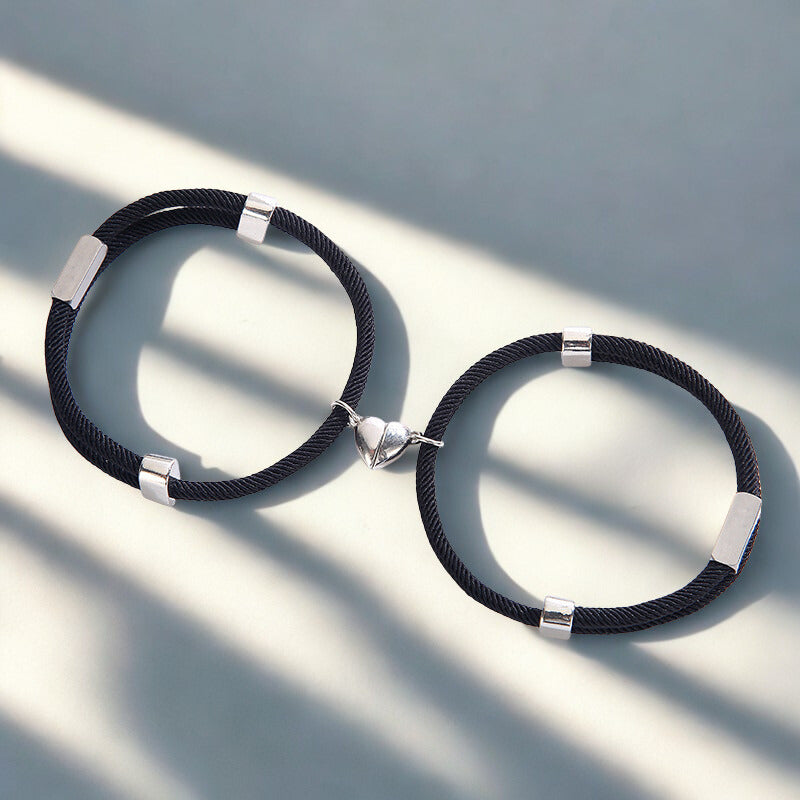 Magnetic Hearts – couple-rannekorusetti