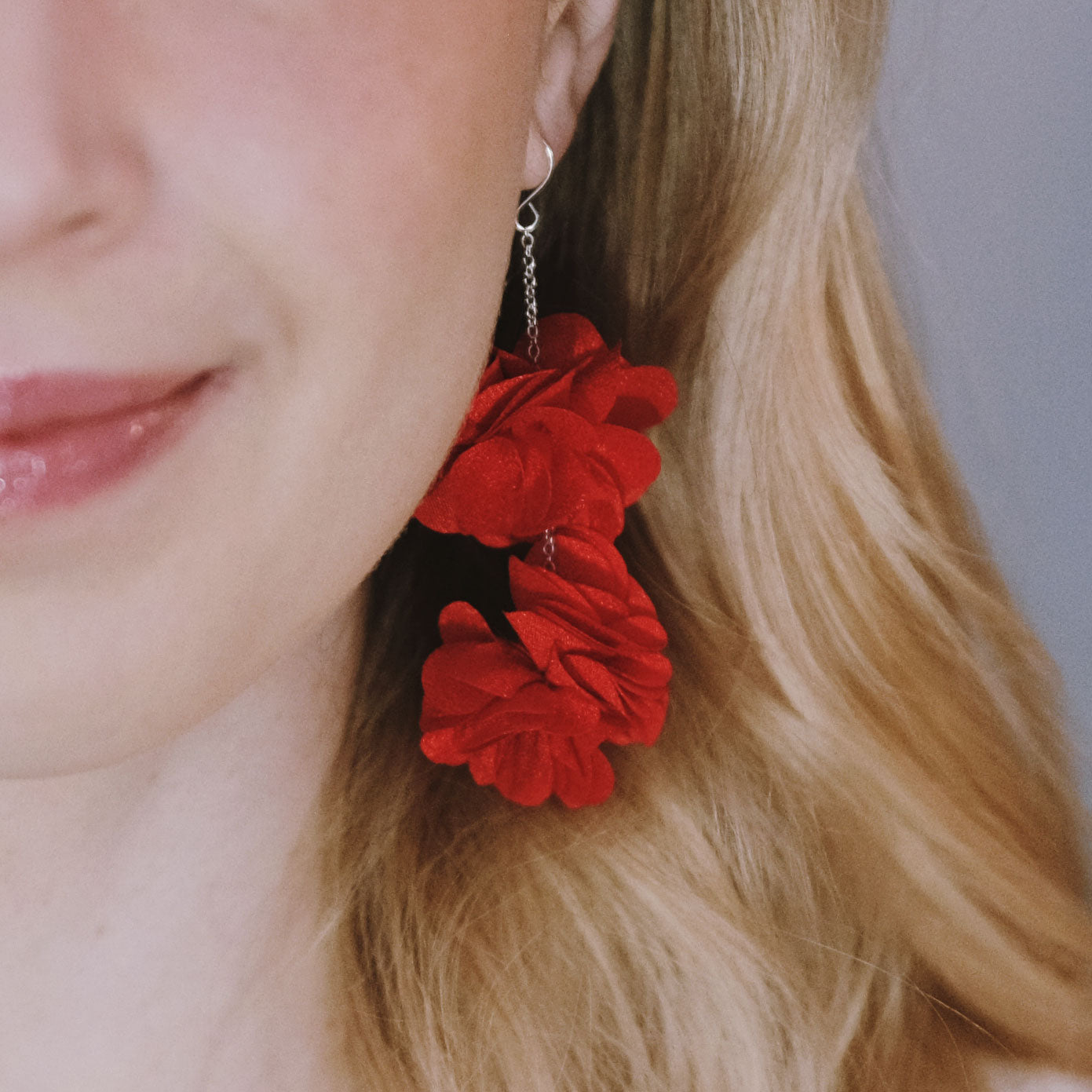 Roselle -kukkakorvakorut (punainen)