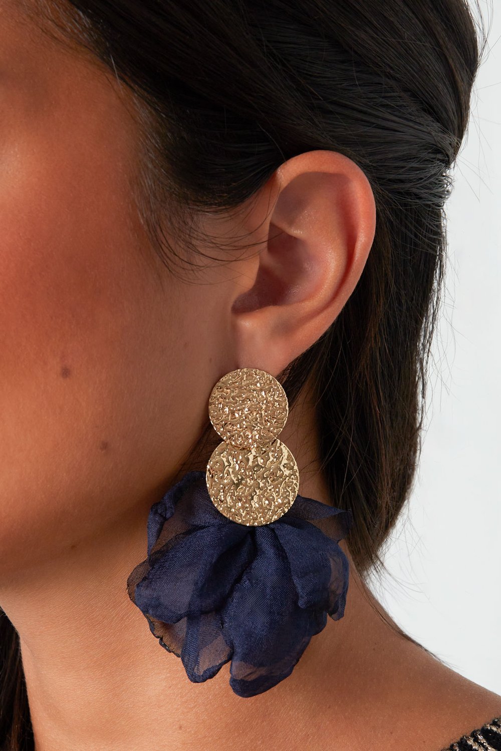 FRENCH RIVIERA | Midnight Bloom -yönsiniset statementkorvakorut