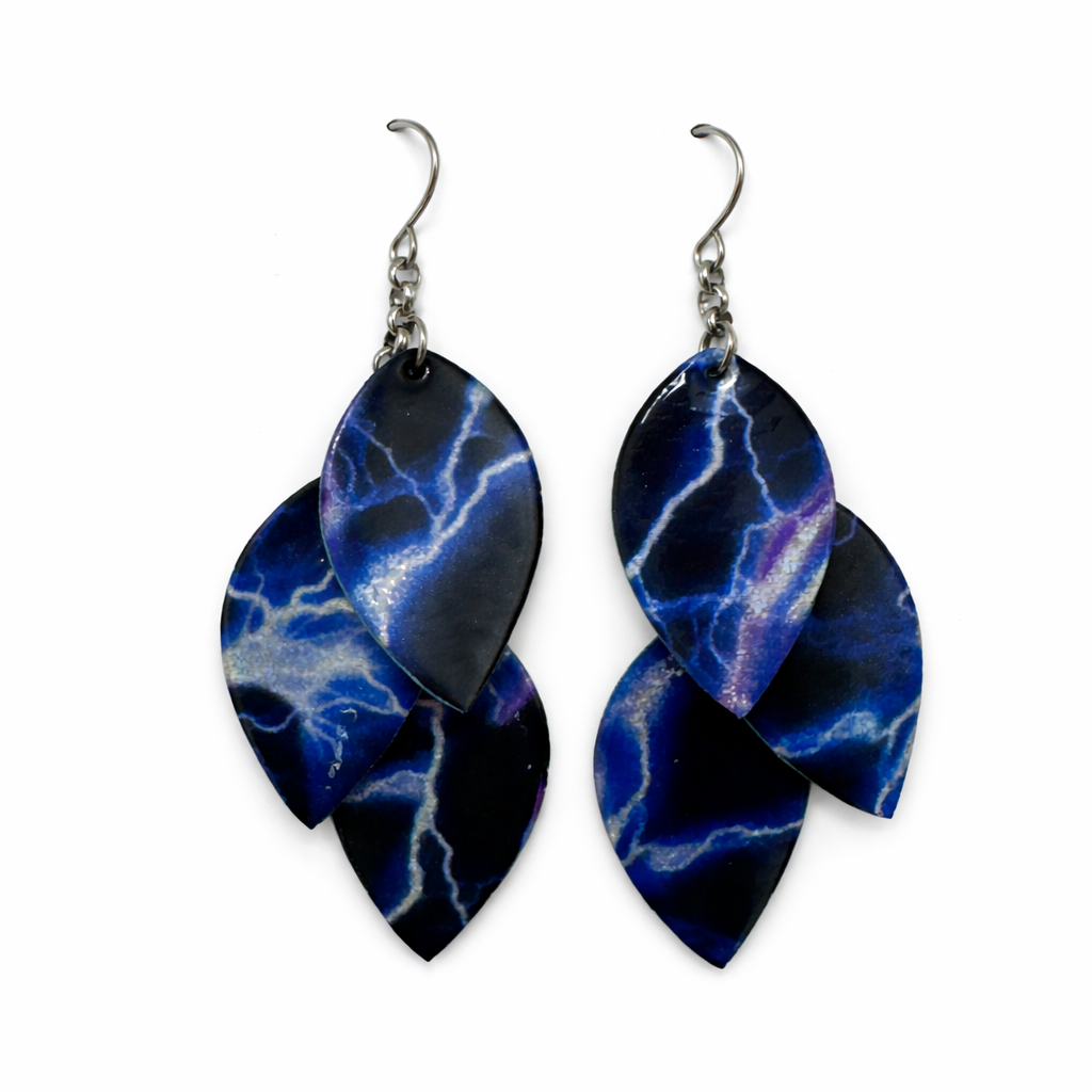 Pikku Vilja LEMPI® -korvakorut sininen revontuli, lehtimäinen kevyt malli