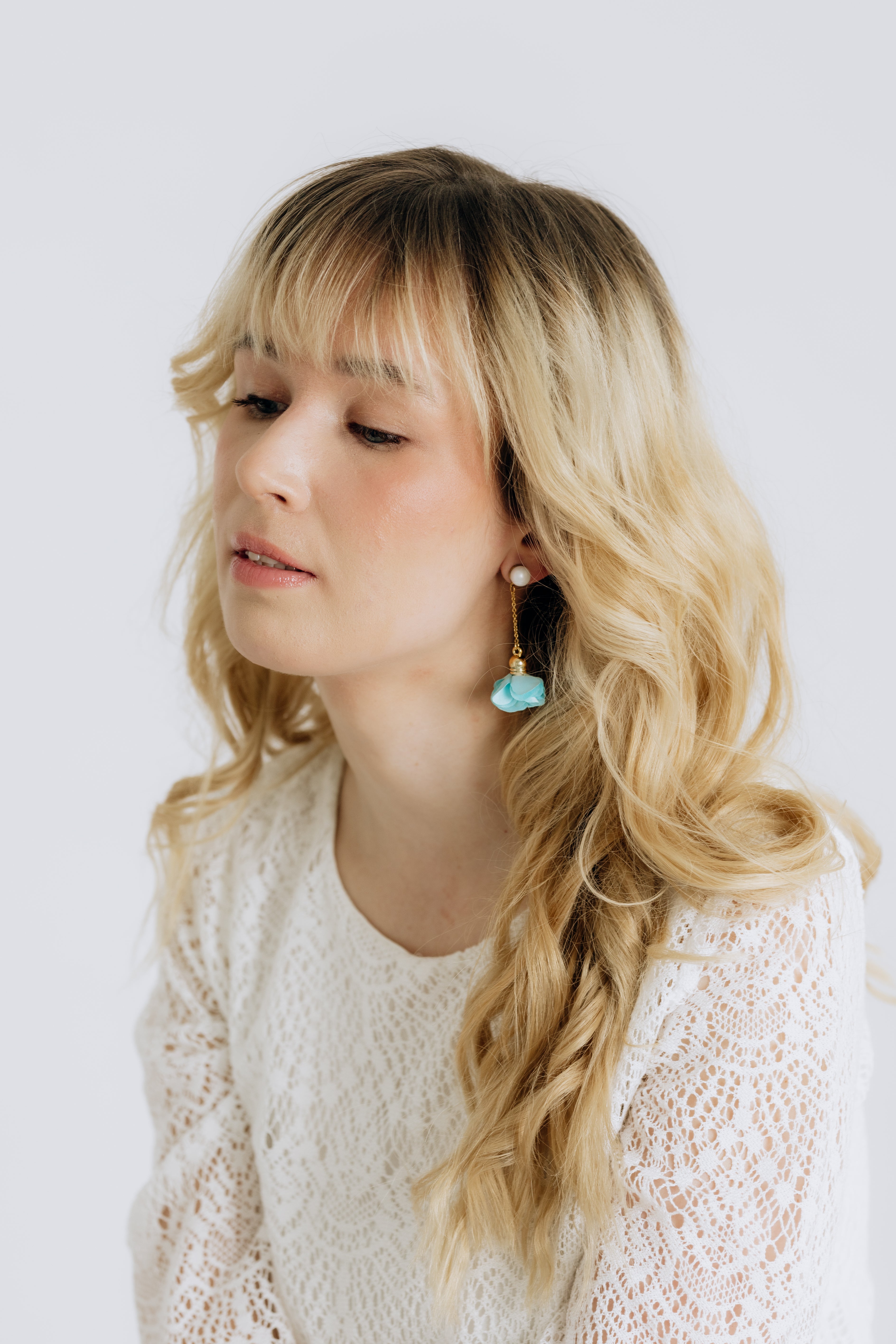 Earrings, FRENCH RIVIERA|Jasmine flower earrings (red)
