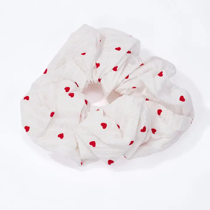 romanttinen puuvilla scrunchie punaisilla sydämillä