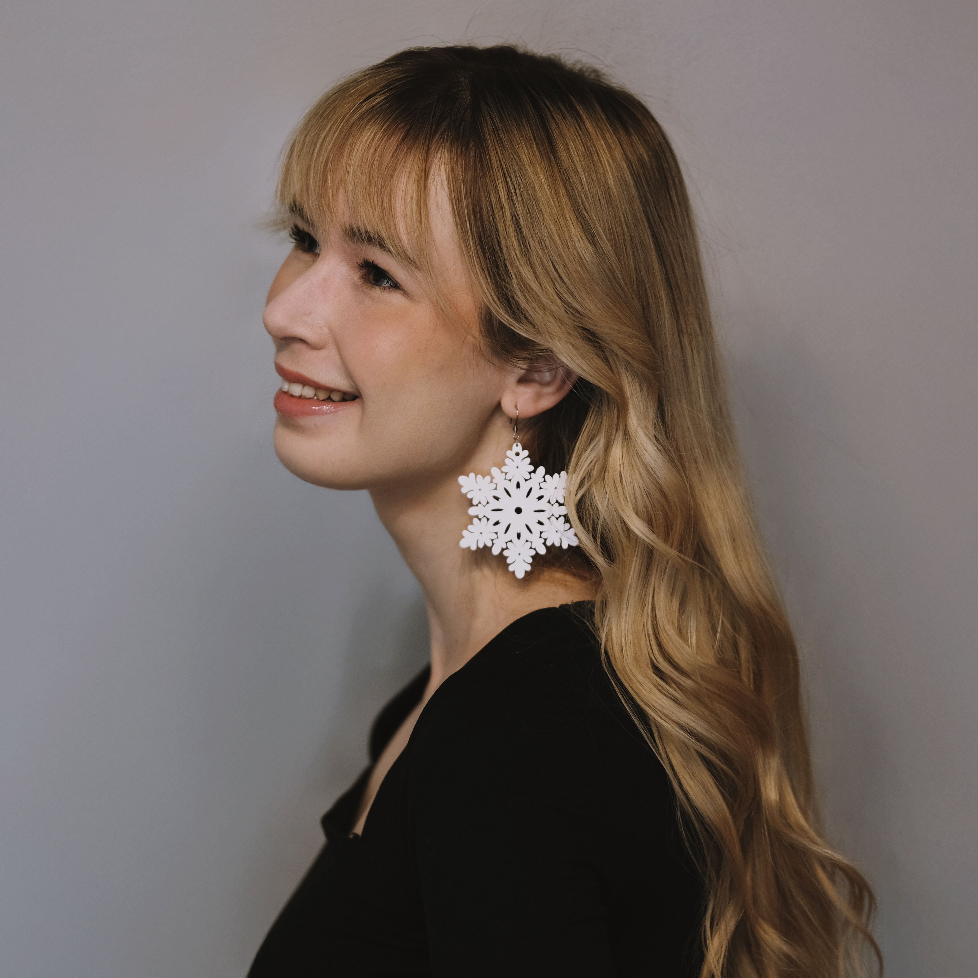 Wooden earrings, Heart (red lace-decorated wooden earrings)