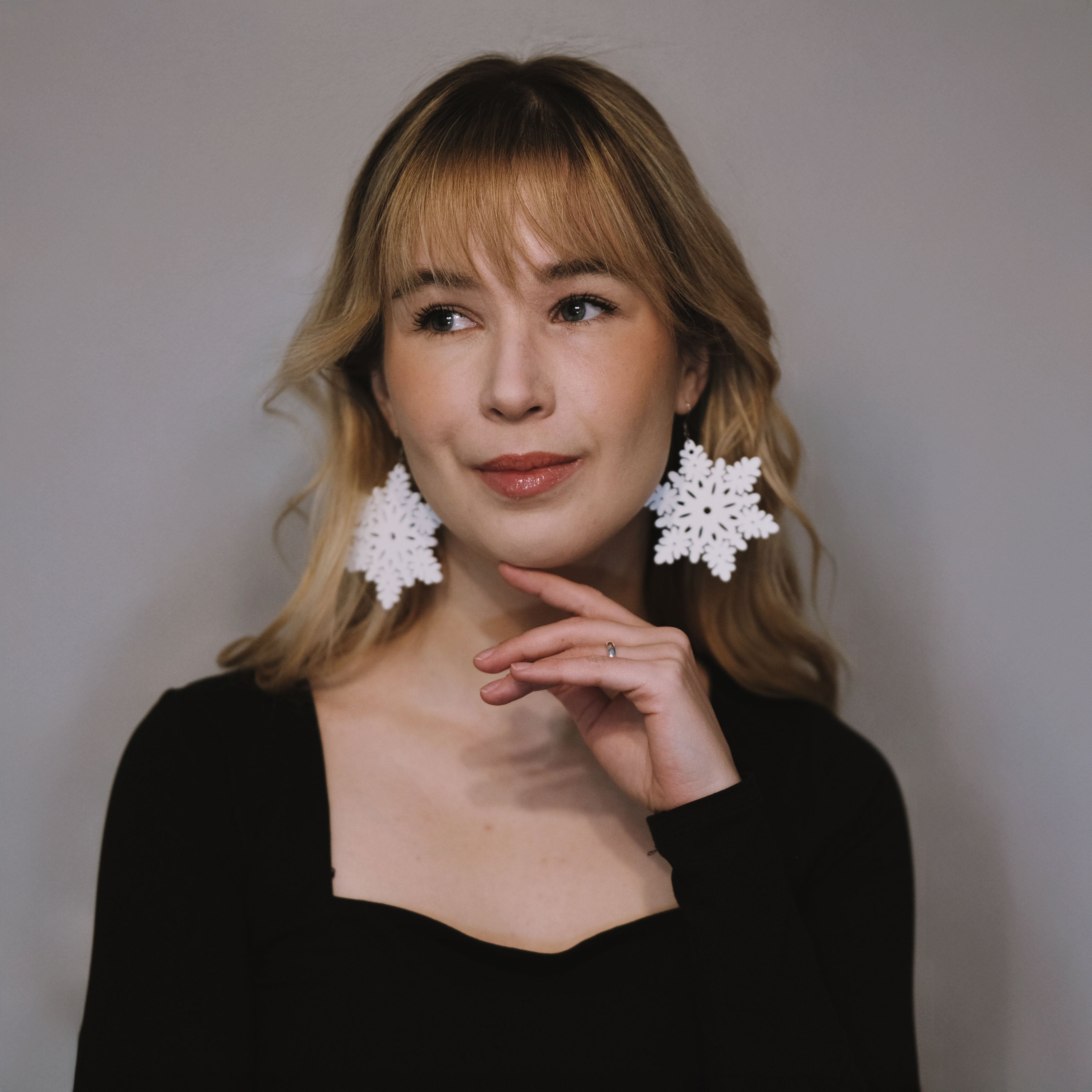 Wooden earrings, Heart (red lace-decorated wooden earrings)
