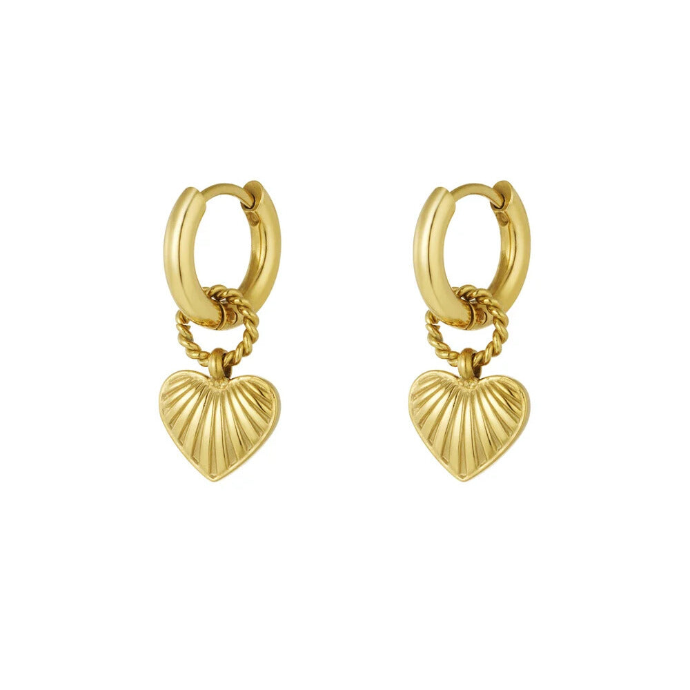 FRENCH RIVIERA | Heart Glow – kultaiset sydänkorvakorut (kirurginteräs)