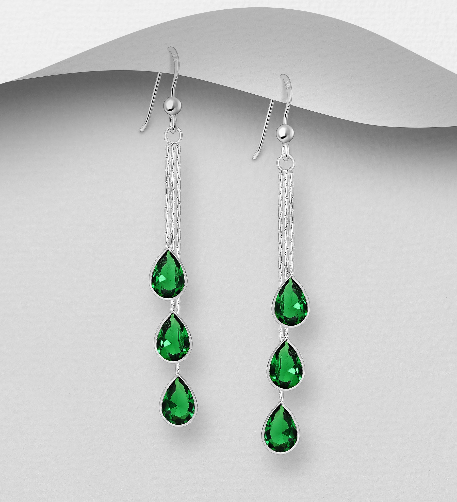 PREMIUM COLLECTION | Felicia green dangling silver earrings 