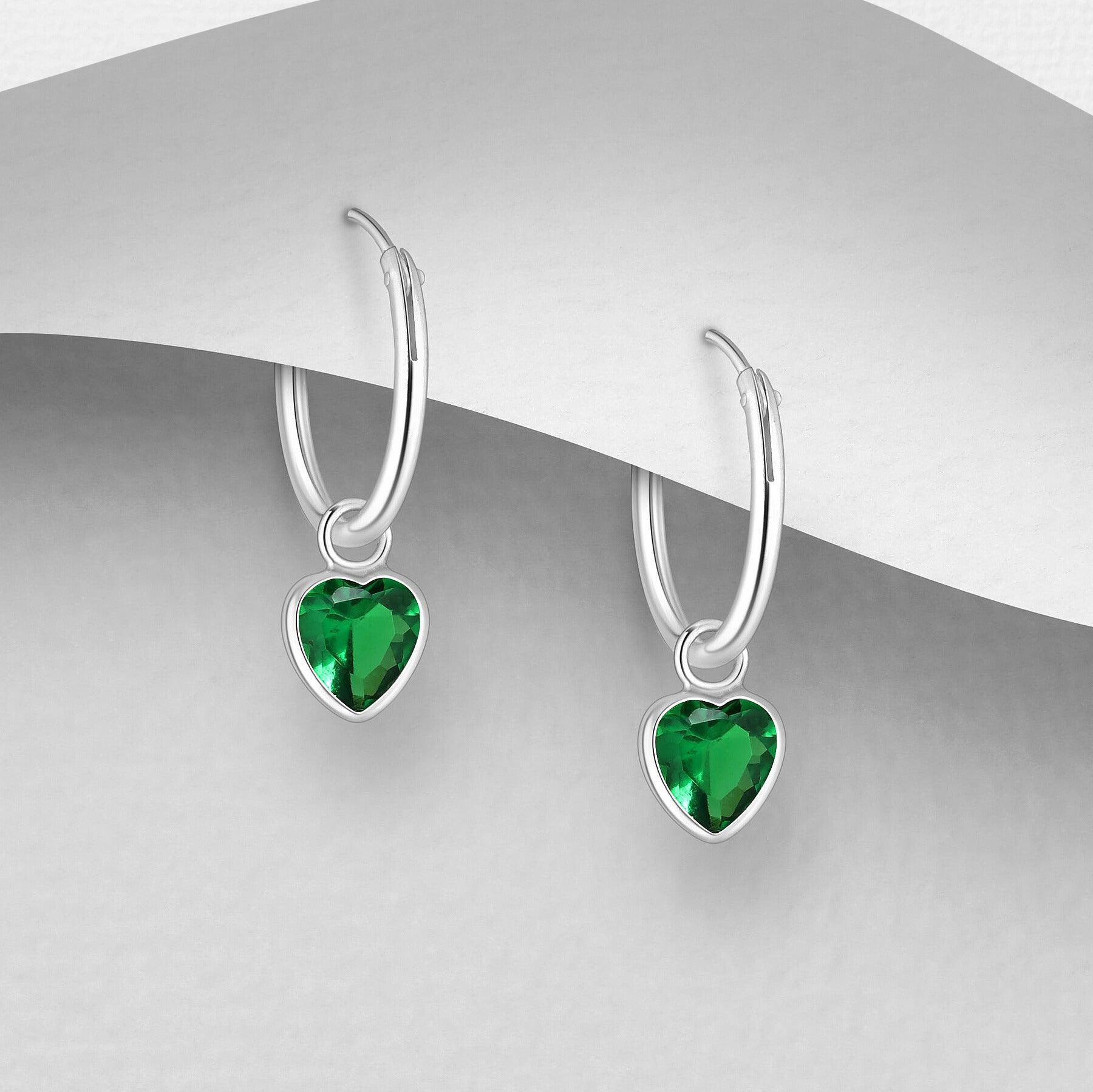 Hopearenkaat, CZ Huggie Hoops with Green Heart -vihreät sydänrenkaat
